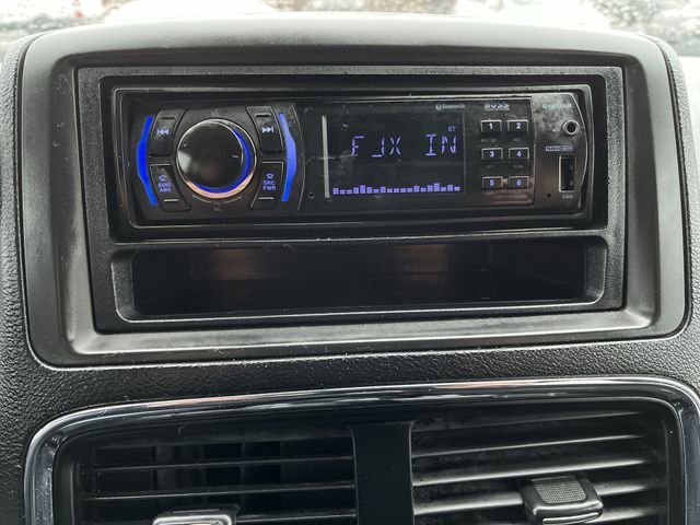 Used 2016  Dodge SE Plus image 13