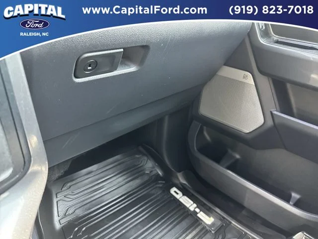 Used 2023 Black Ford XLT image 27