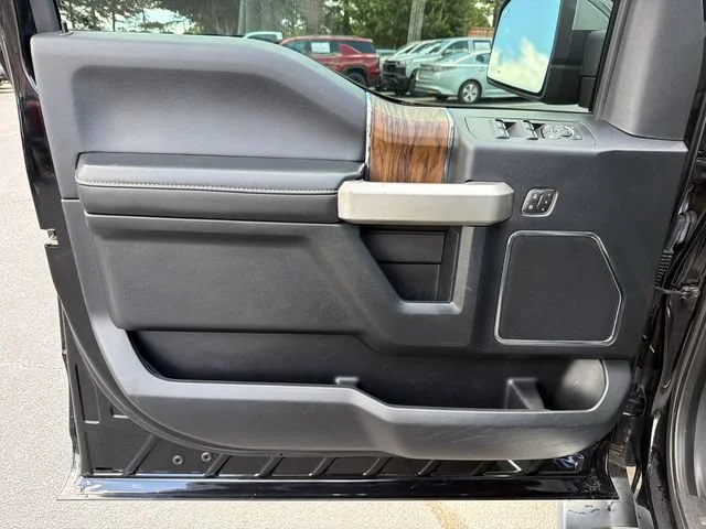 Used 2019 Black Ford LARIAT image 10