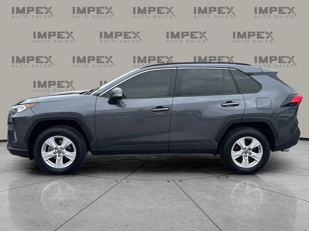 Used 2019 Gray Toyota XLE image 2
