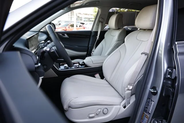 Used 2025 Savile Silver Genesis 2.5T image 20