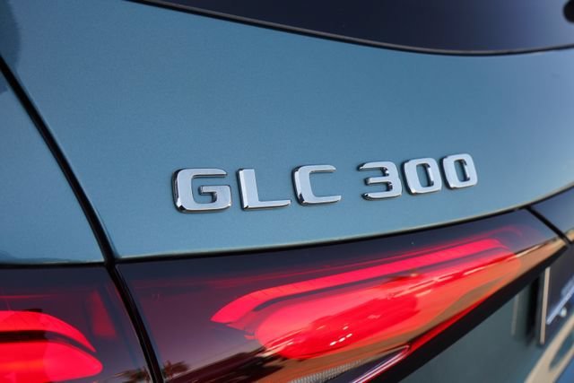 New 2026 Verde Silver Metallic Mercedes-Benz GLC 300 image 47