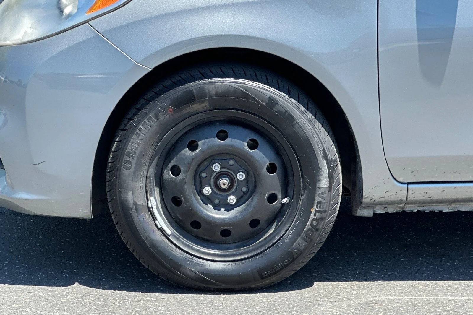 Used 2014 Magnetic Gray Nissan SV image 23