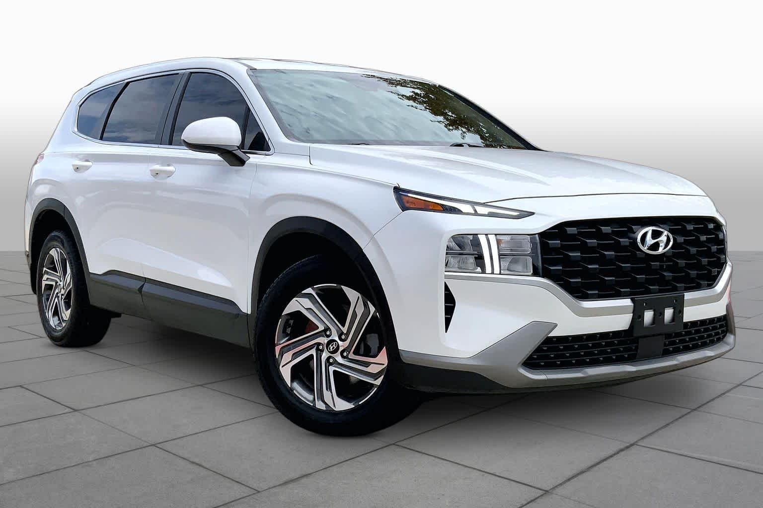 Used 2021 Quartz White Hyundai SE image 3