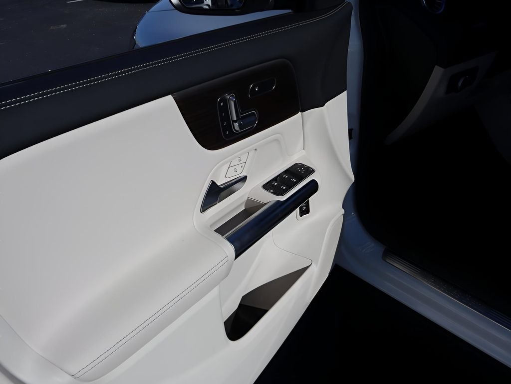 Used 2026 Polar White Mercedes-Benz GLA 250 image 24