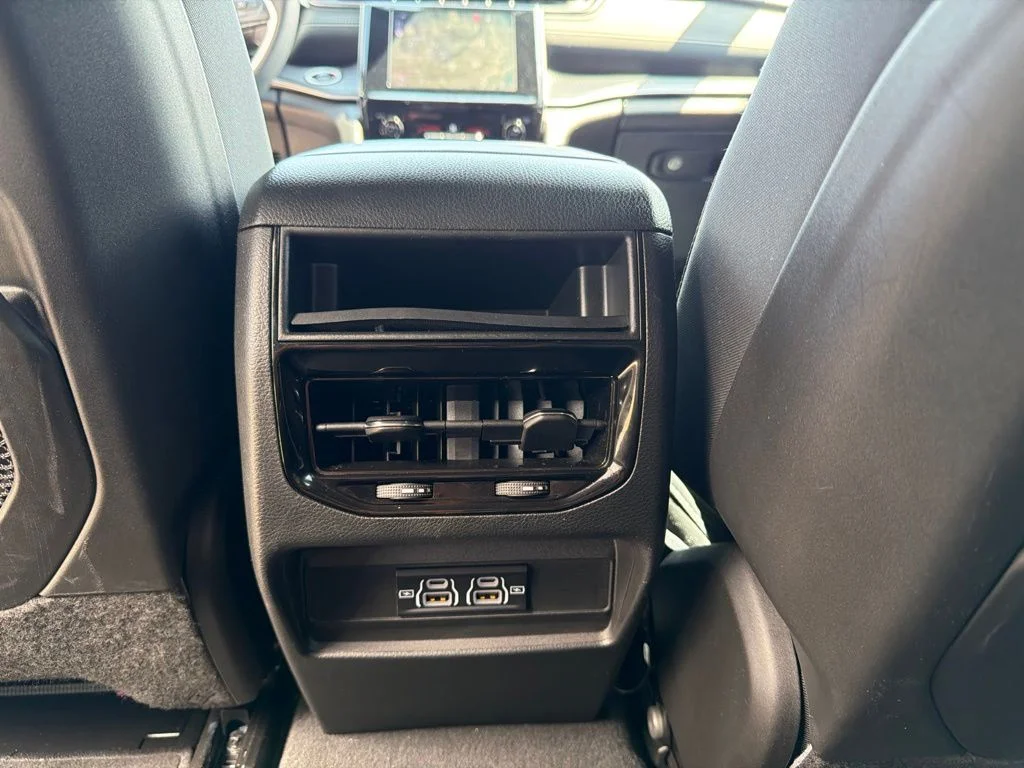 Used 2025 White Jeep Laredo image 16