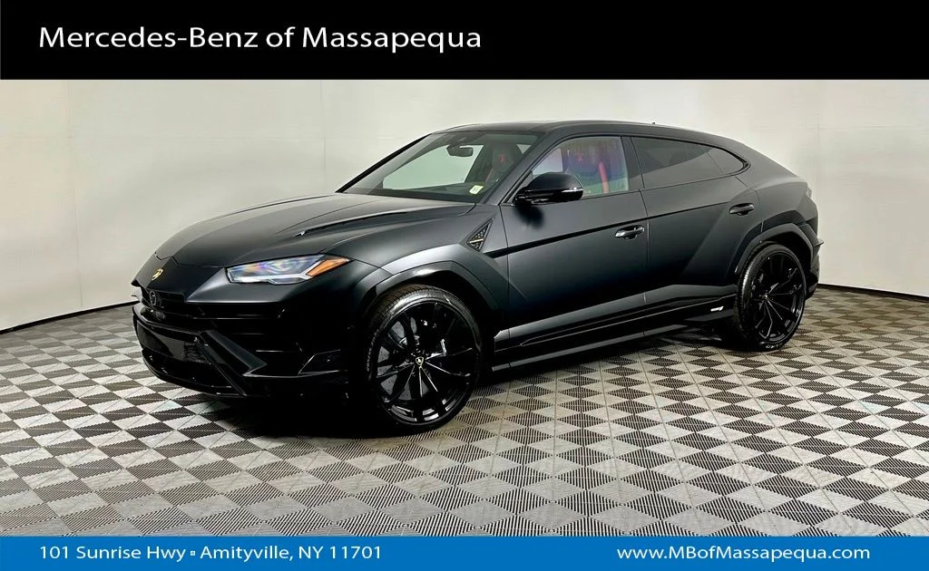 Used 2024 Black Lamborghini S image 1