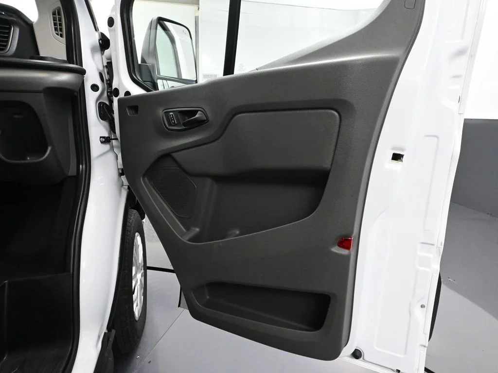 Used 2023 White Ford XLT image 39