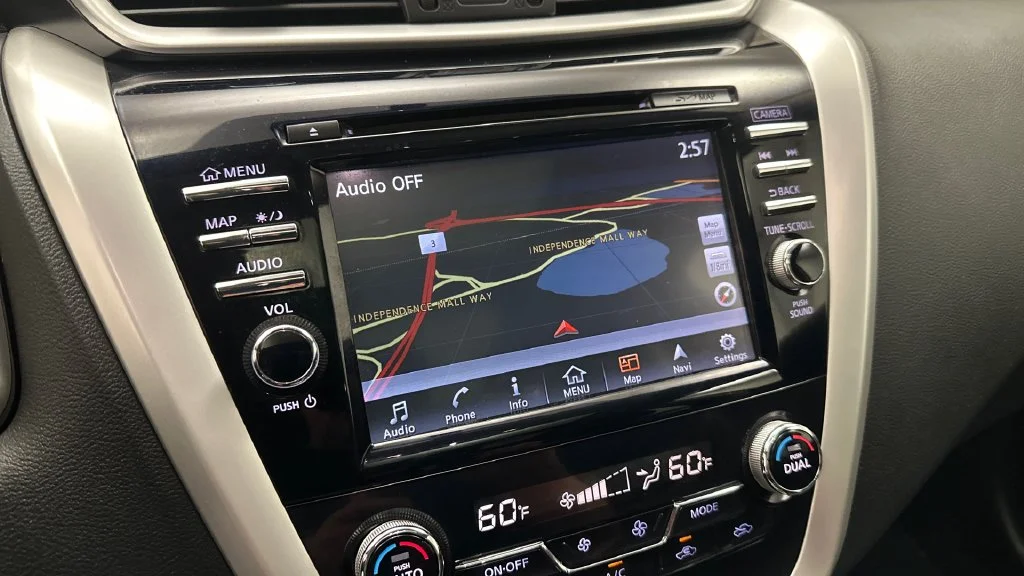 Used 2016 Gray Nissan SL image 19