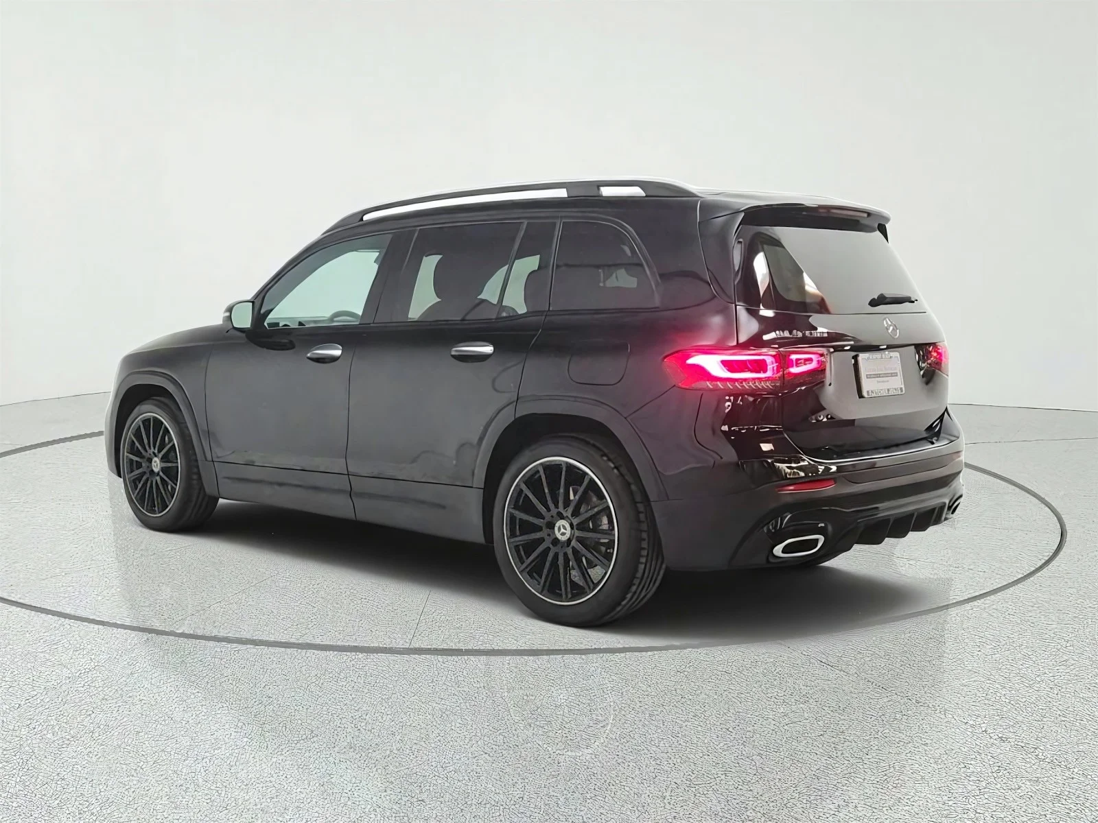 Used 2023 Night Black Mercedes-Benz GLB 250 SUV image 7