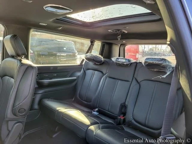 New 2026 High Gloss Black Exterior Paint Jeep Limited Altitude image 13