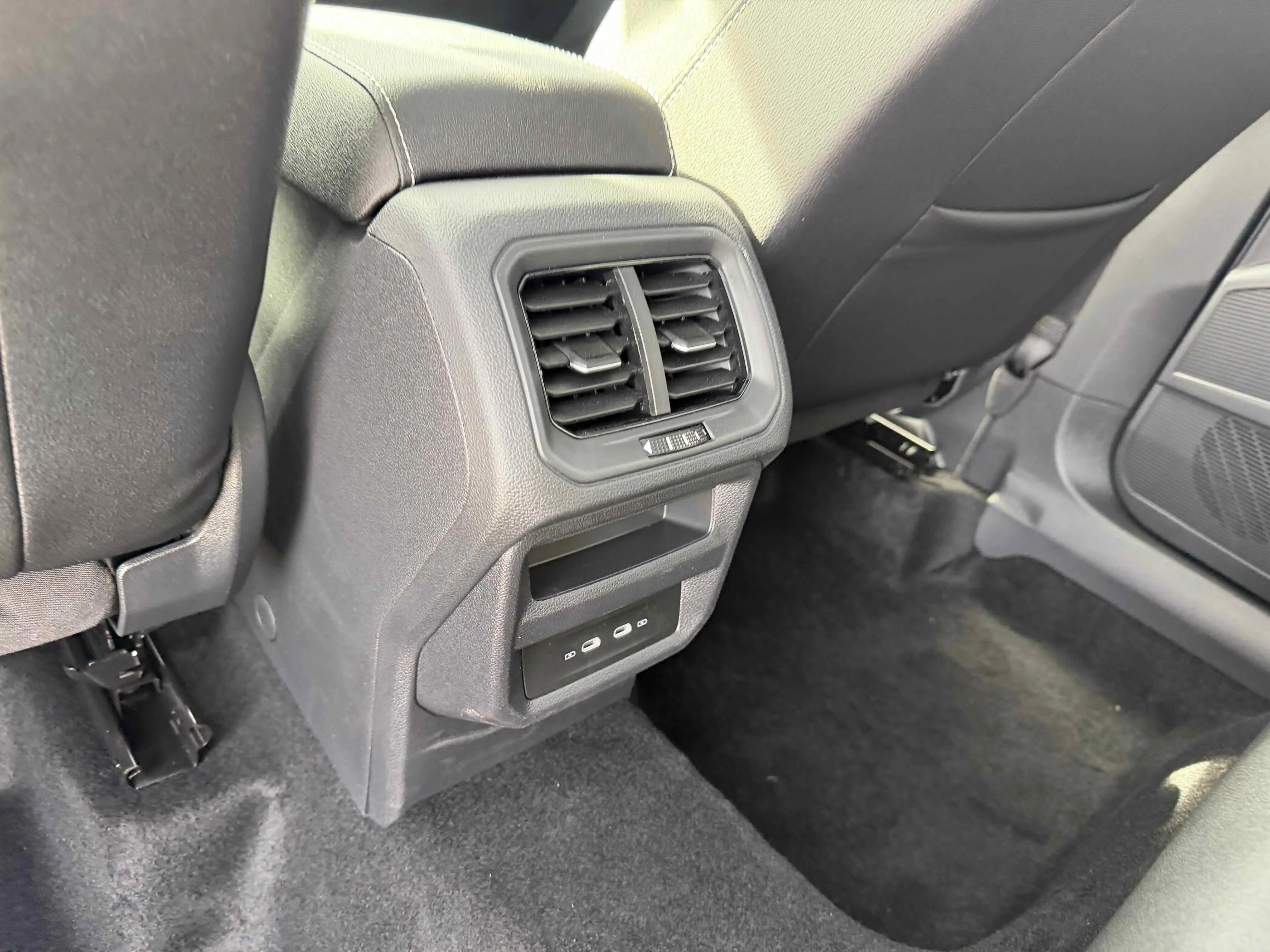 New 2026 Platinum Gray Volkswagen SEL image 30