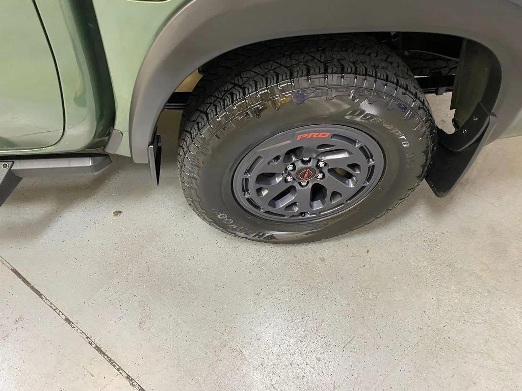 Used 2025 Green Nissan PRO-4X image 12