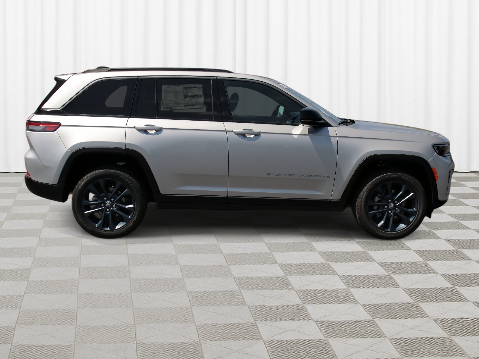 New 2026 Silver Zynith Jeep 85th Anniversary Edition image 30
