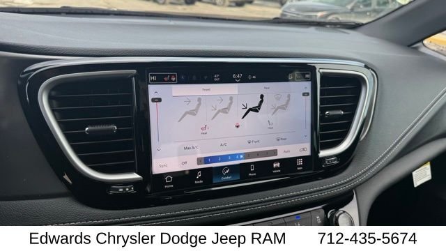 2026 Chrysler Pacifica Select - Photo 29