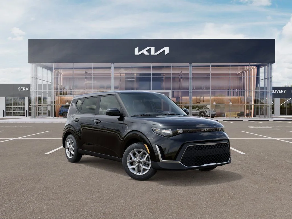 New 2025 Fusion Black Kia LX image 7