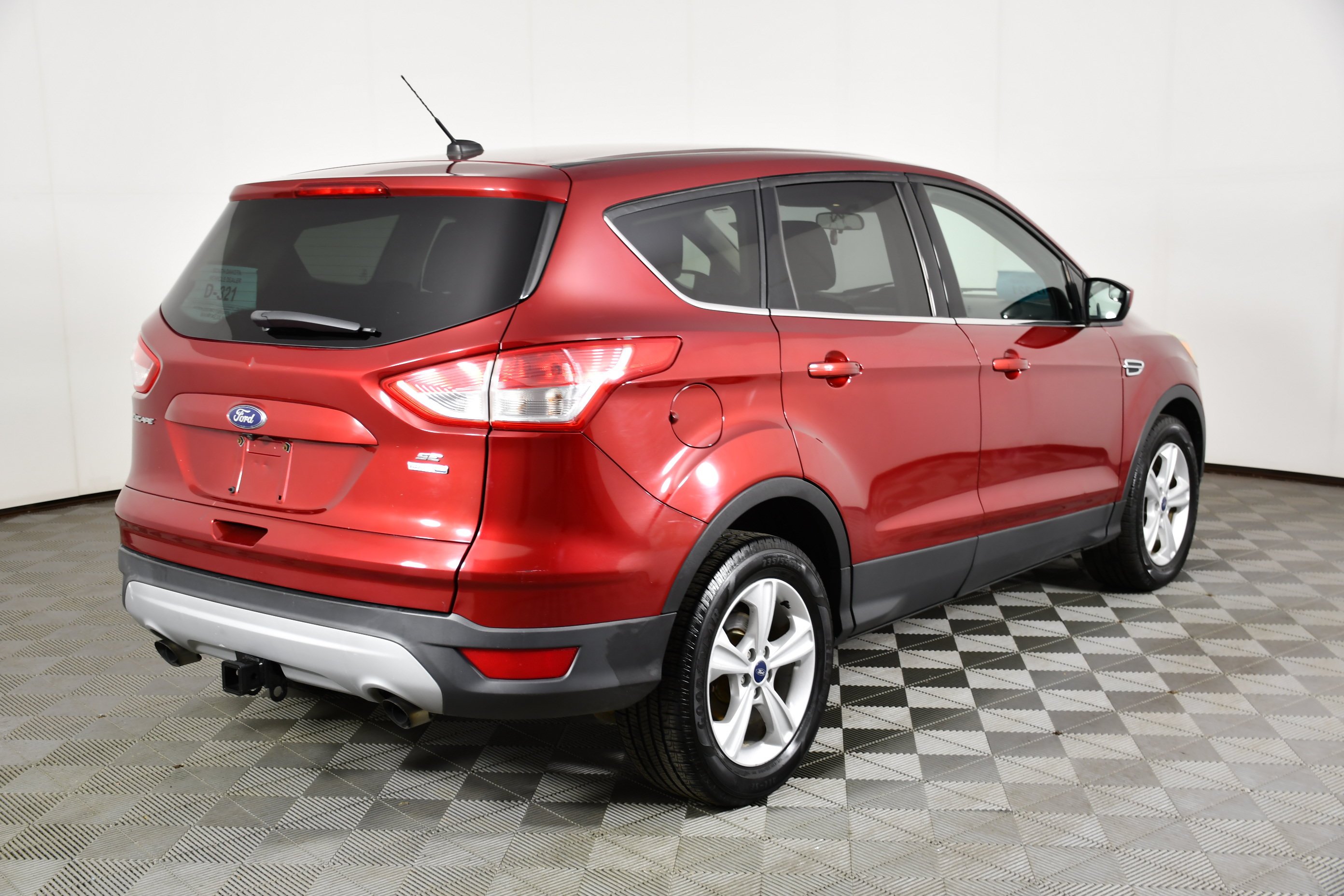 Used 2015 Ruby Red Metallic Ford SE image 6
