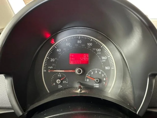 Used 2009 Silver Volkswagen 2.5L image 15