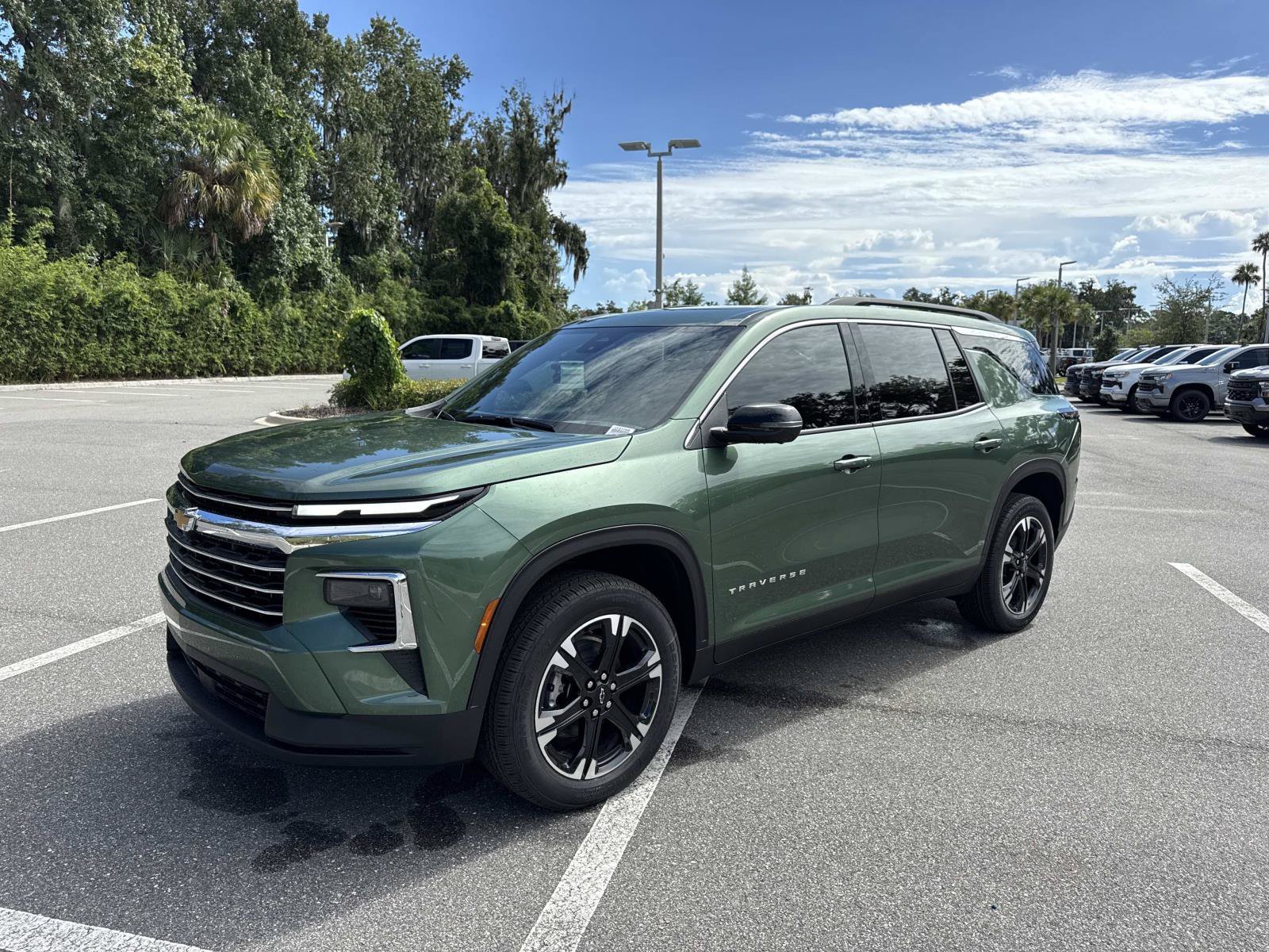 2027 Chevrolet Traverse LT - Photo 7
