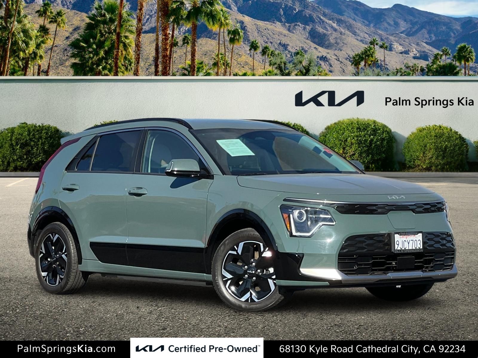 Certified Used 2023 Green Kia Wind image 1