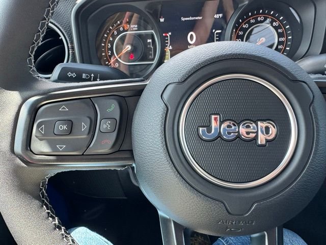 New 2026 Hydro Blue Pearl-Coat Exterior Paint Jeep Mojave image 29