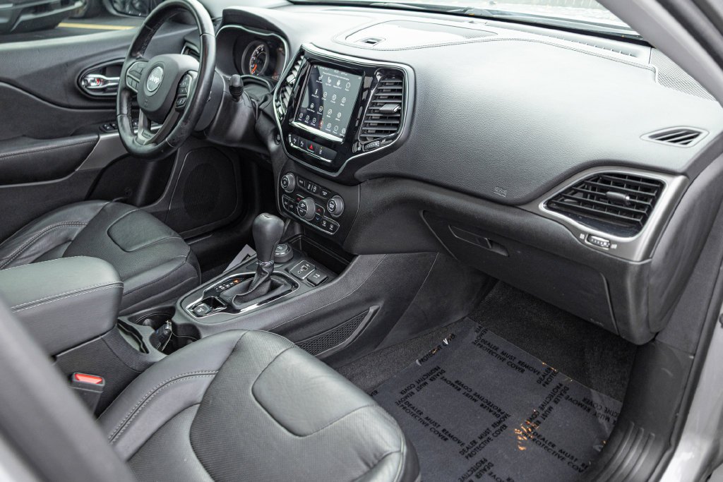 Used 2021 Silver Jeep Limited image 32