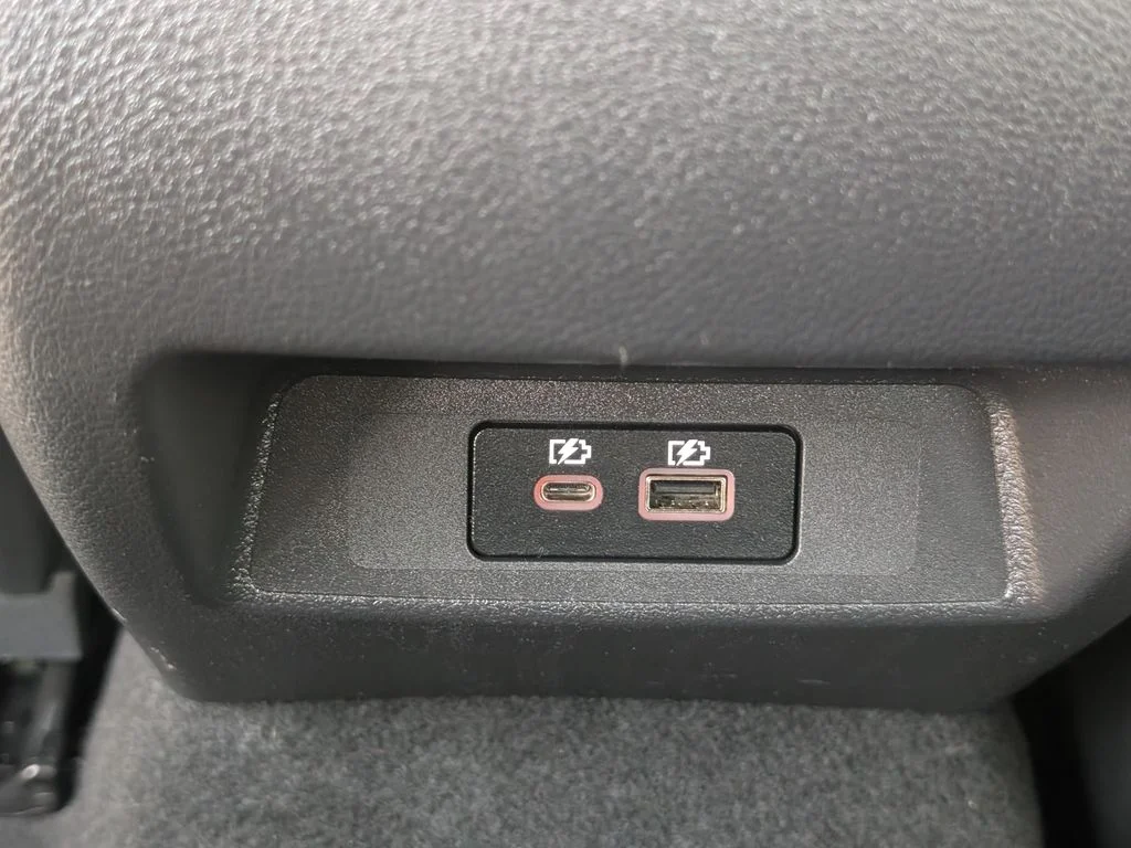 Used 2025 Silver Nissan 2.5 SV image 15