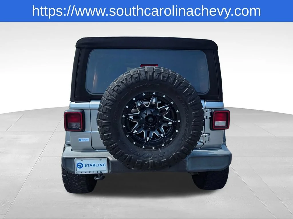 Used 2018 Silver Jeep Sport S 4x4 image 36