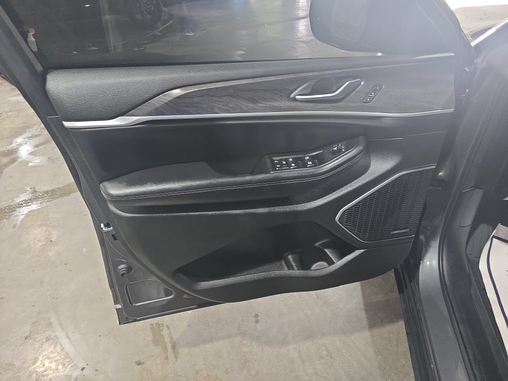 Used 2021 Gray Jeep Limited image 12