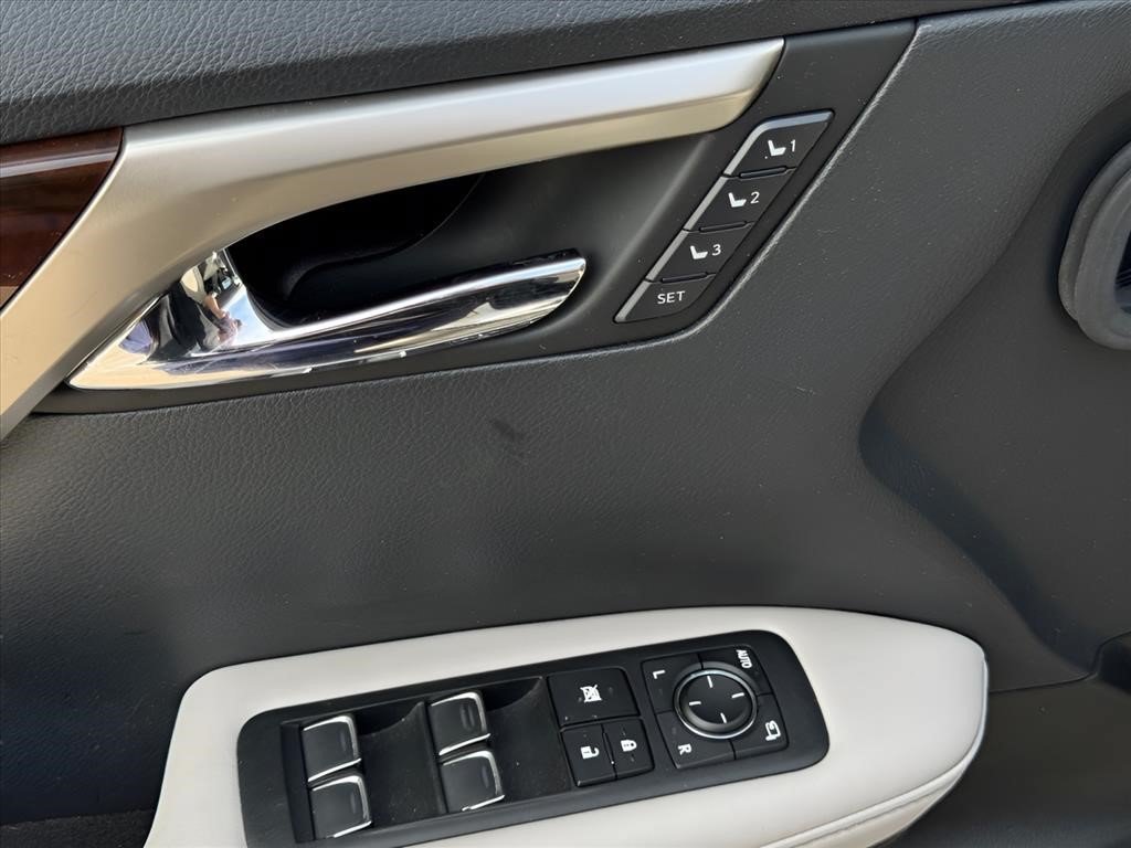 Used 2019 White Pearl Lexus RX 350 image 20
