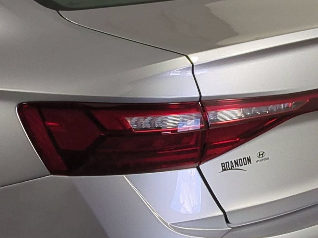 2025 Volkswagen Jetta SE - Photo 8