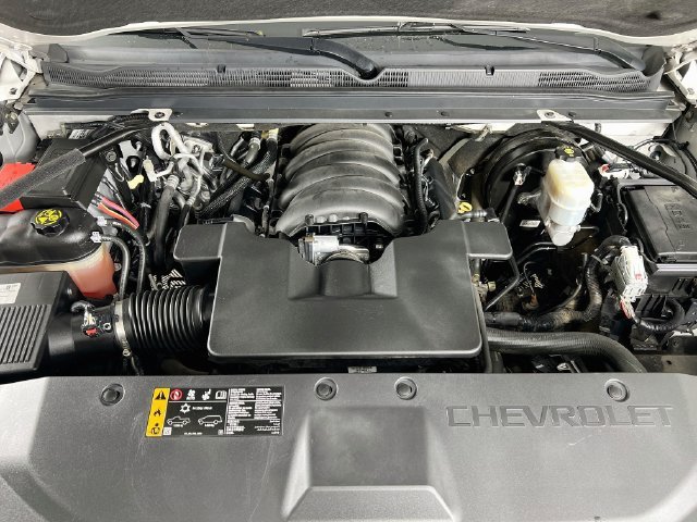 Used 2019 IRIDESCENT PEARL TRICOAT Chevrolet Premier image 32