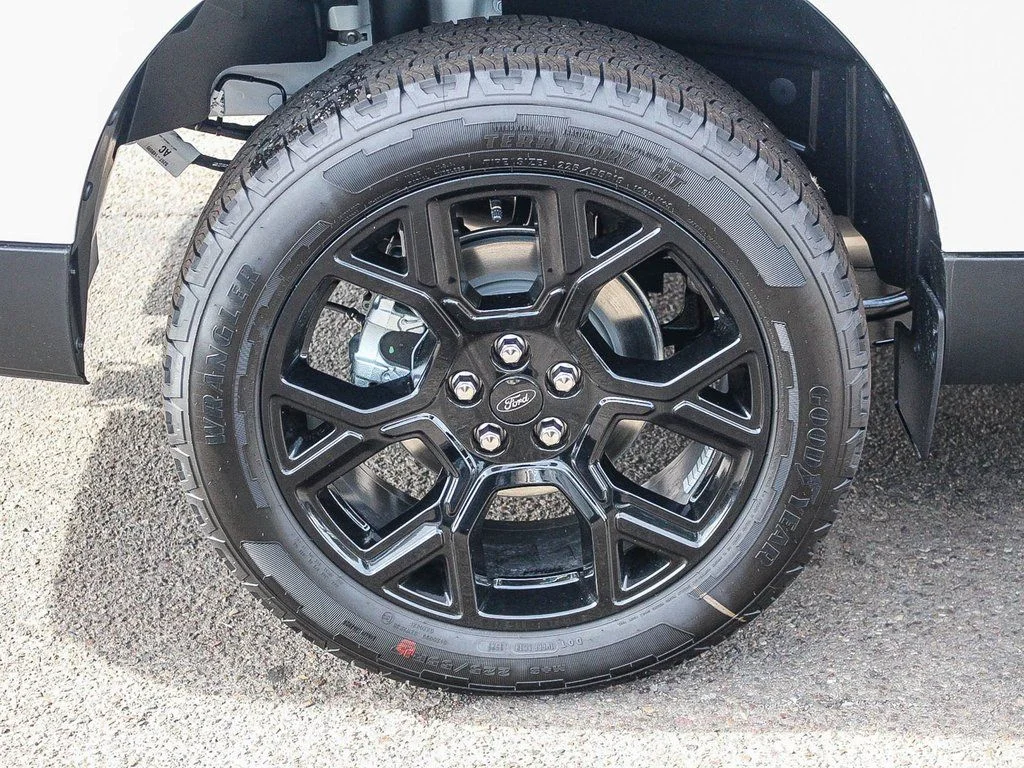 New 2025 White Ford XLT image 11