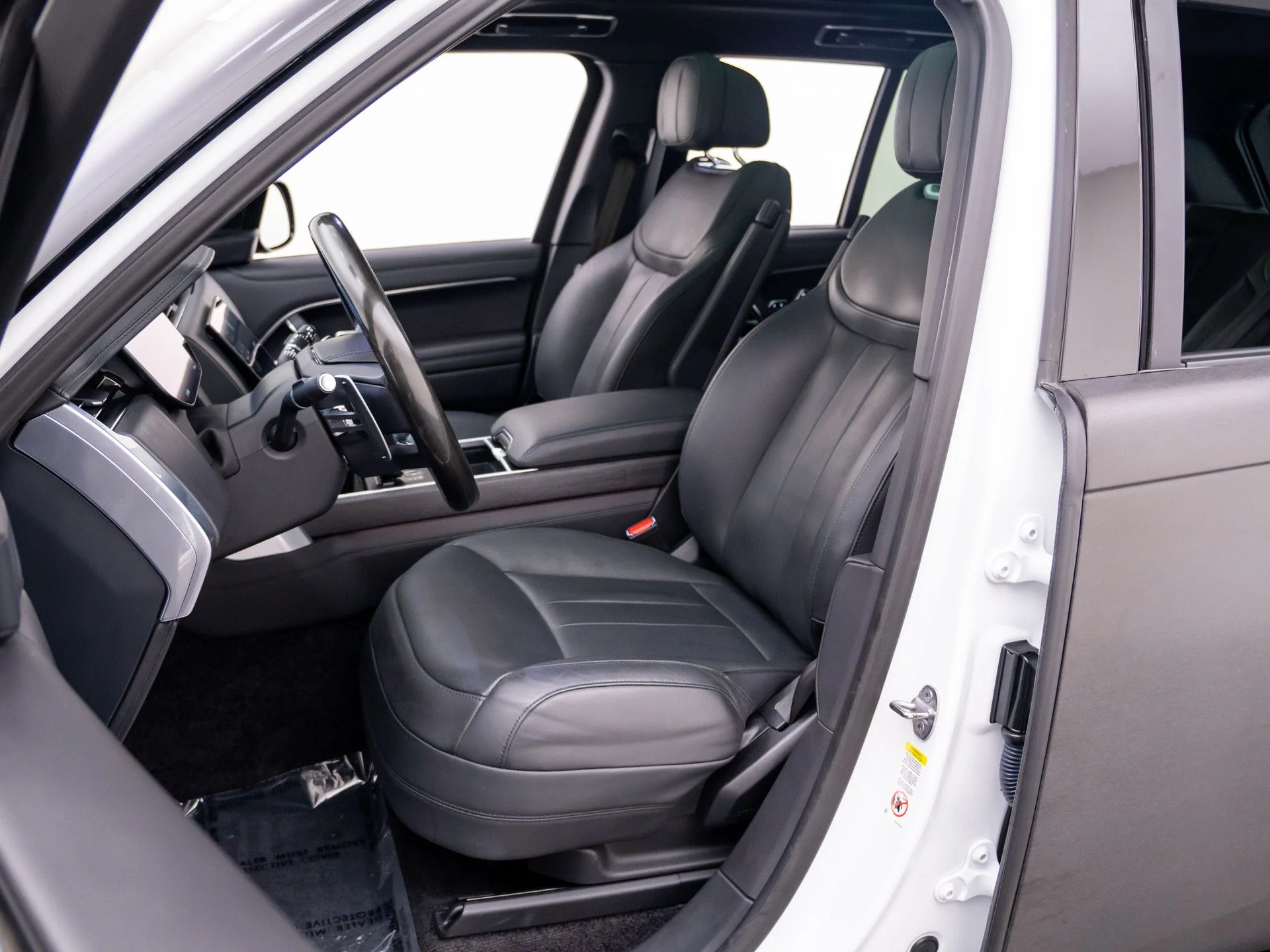 Used 2023  Land Rover Autobiography image 14