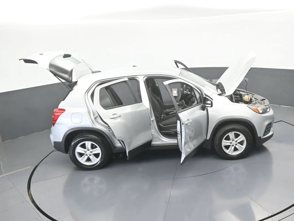 Used 2017 Silver Ice Metallic Chevrolet LS image 65