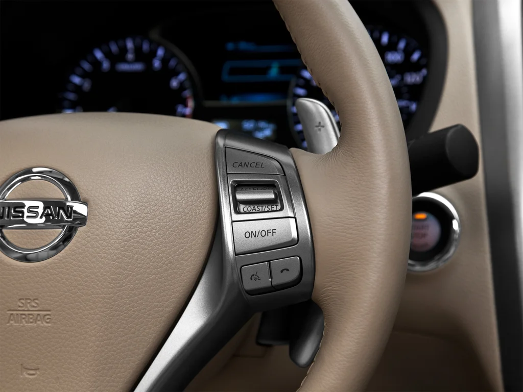 Used 2013 Blue Nissan 2.5 S image 51
