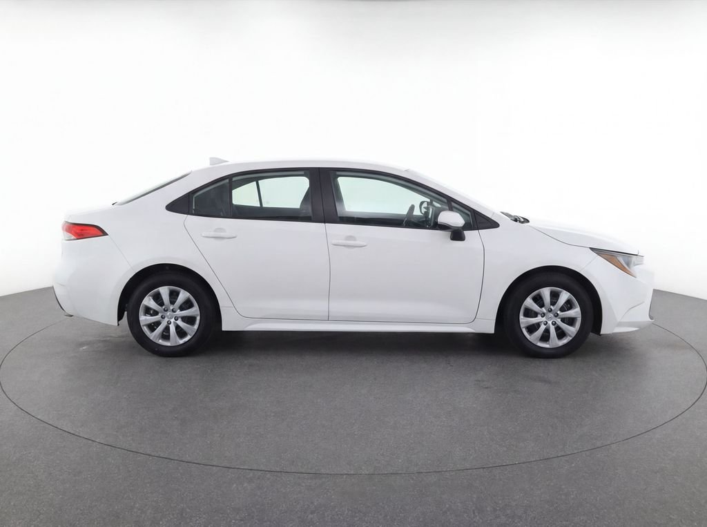 2024 Toyota Corolla LE - Photo 6