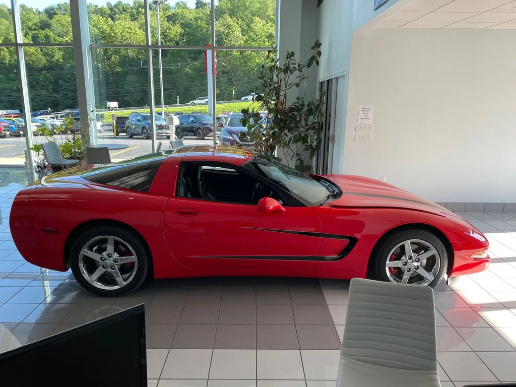 Used 2000 Torch Red Chevrolet Base image 4