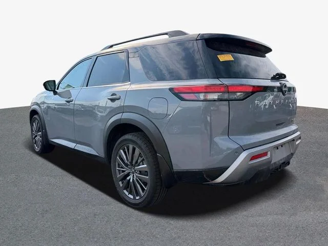 Used 2022 Gray Nissan SL image 2