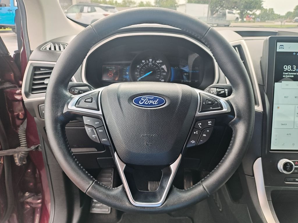Used 2021 Red Ford SEL image 17