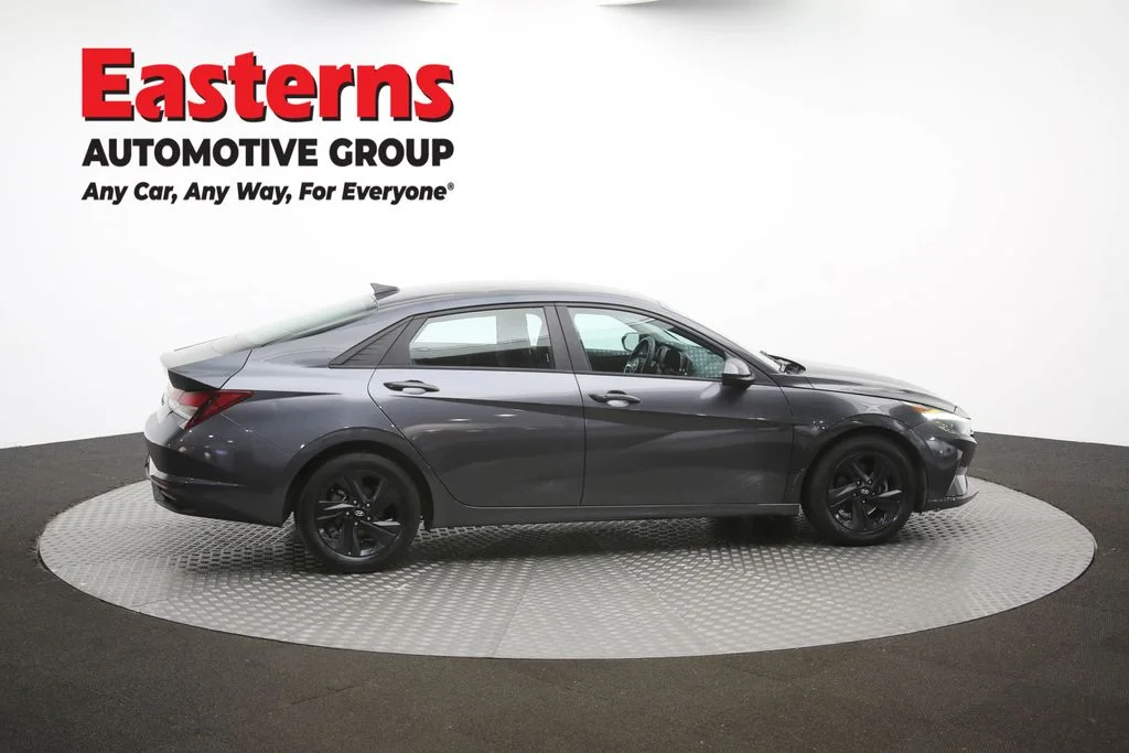 Used 2021 Gray Hyundai SEL image 43