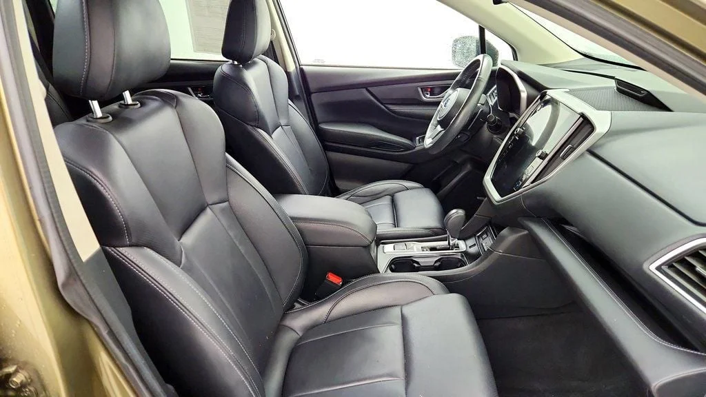 Used 2023 Autumn Green Metallic Subaru Limited 8-Seater w/ Moonroof & Nav System image 24