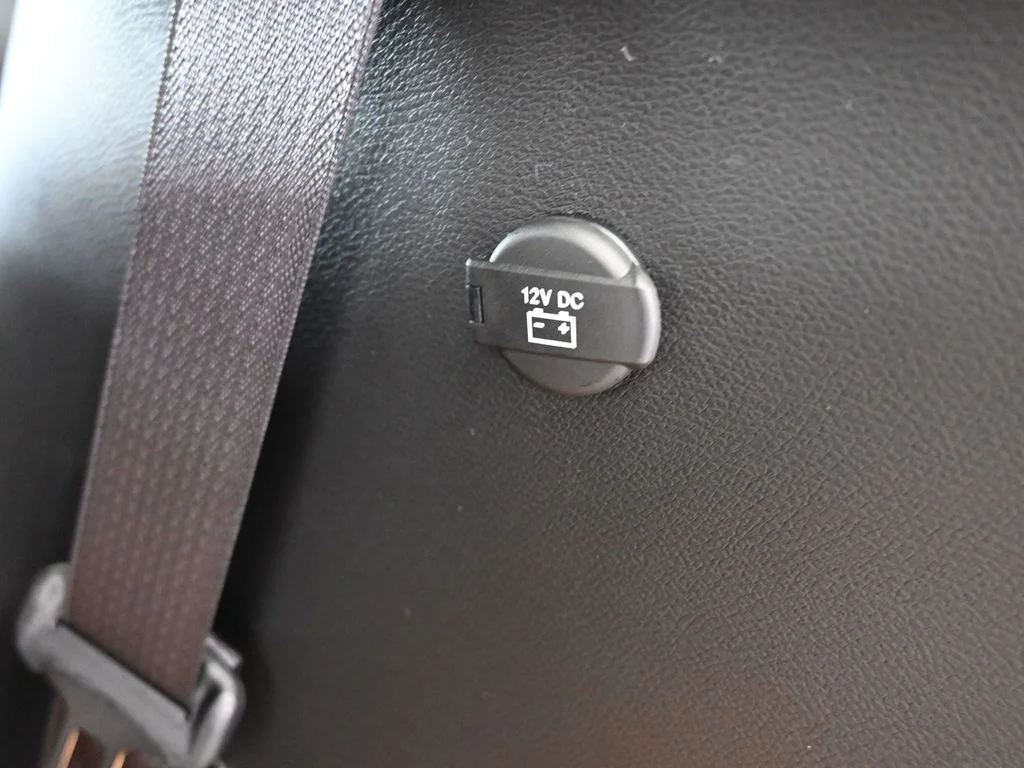 2026 Chrysler Voyager LX - Photo 35
