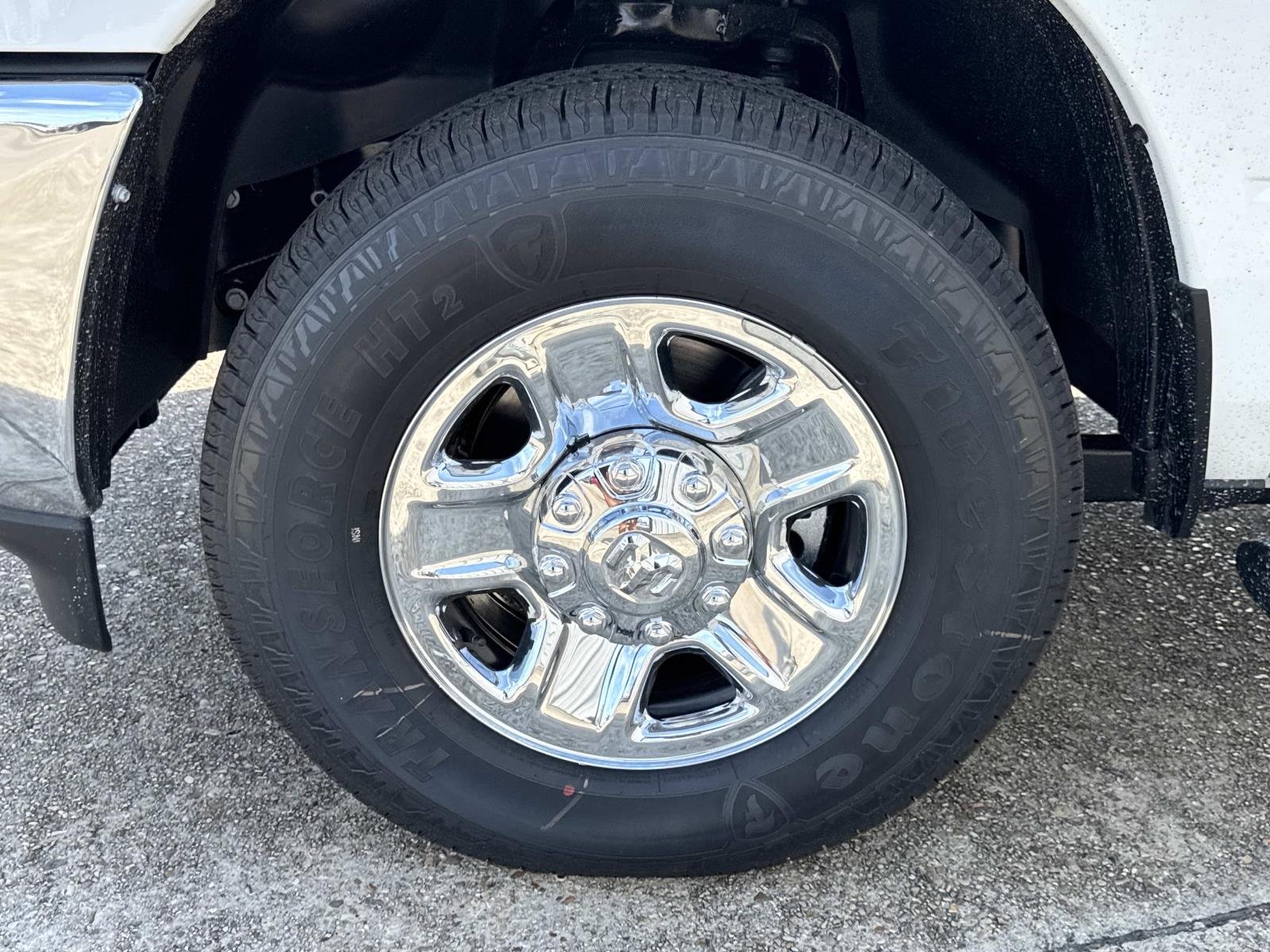 New 2026 Bright White Clear-Coat Exterior Paint RAM Tradesman image 3