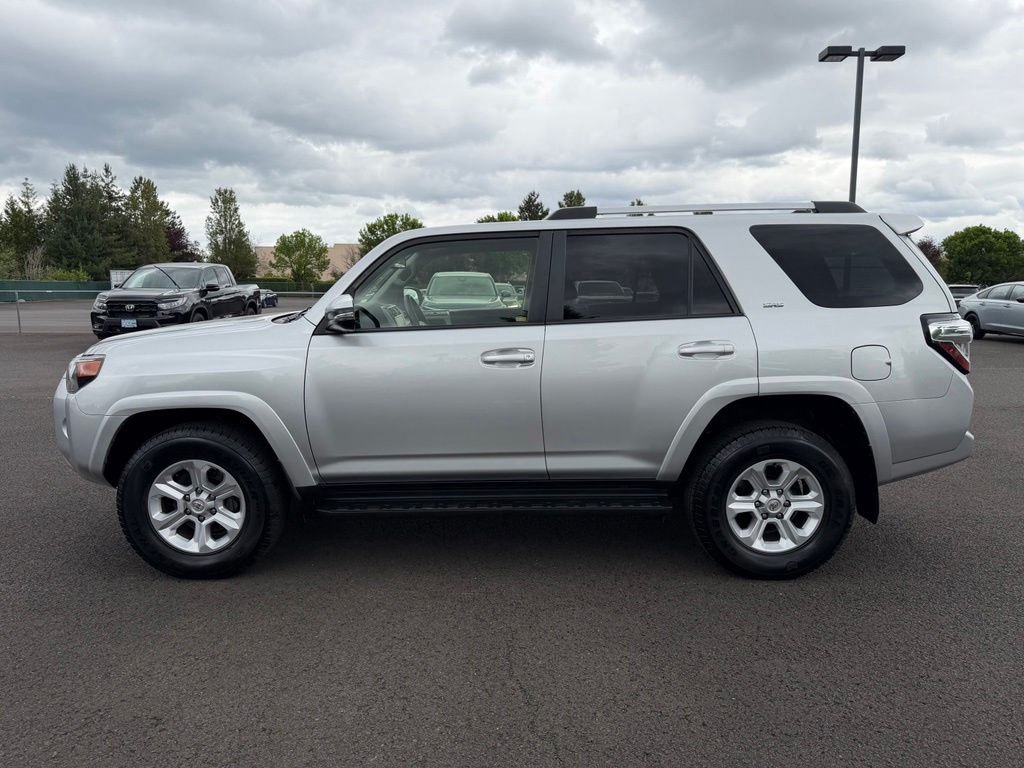 Used 2022 Classic Silver Metallic Toyota SR5 Premium image 6