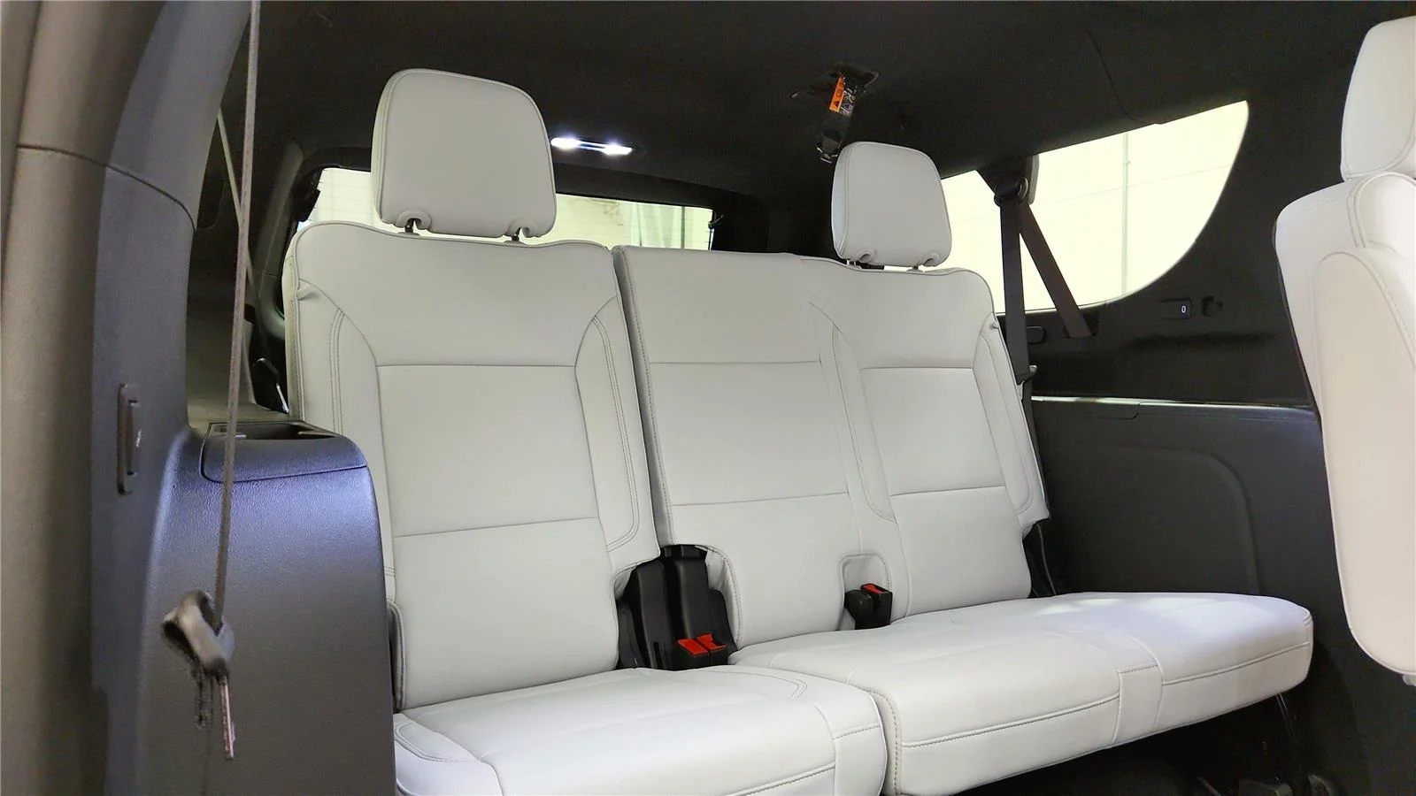 2026 Chevrolet Suburban Premier - Photo 37
