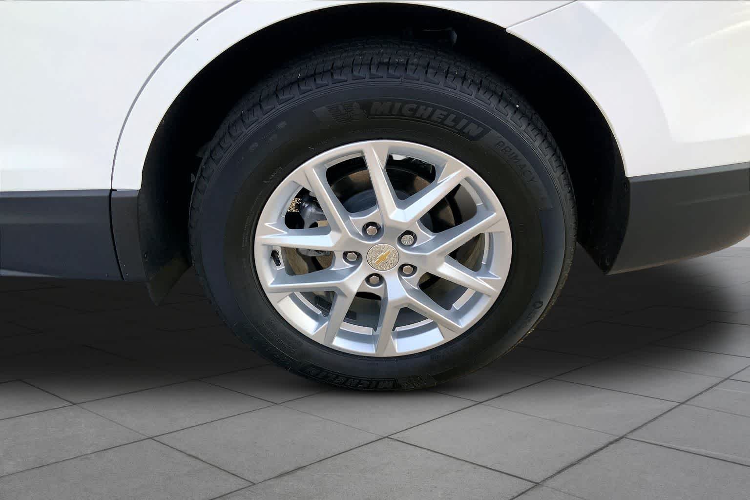 Used 2024 Summit White Chevrolet LT image 11