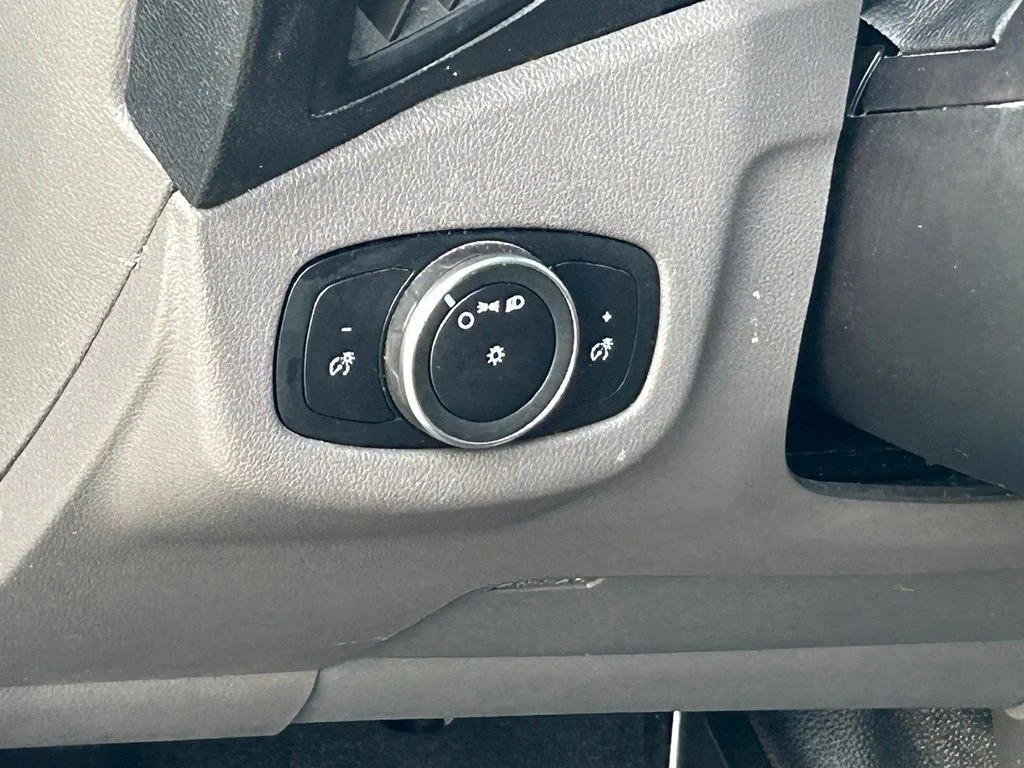 Used 2019 Frozen White Ford XL image 30