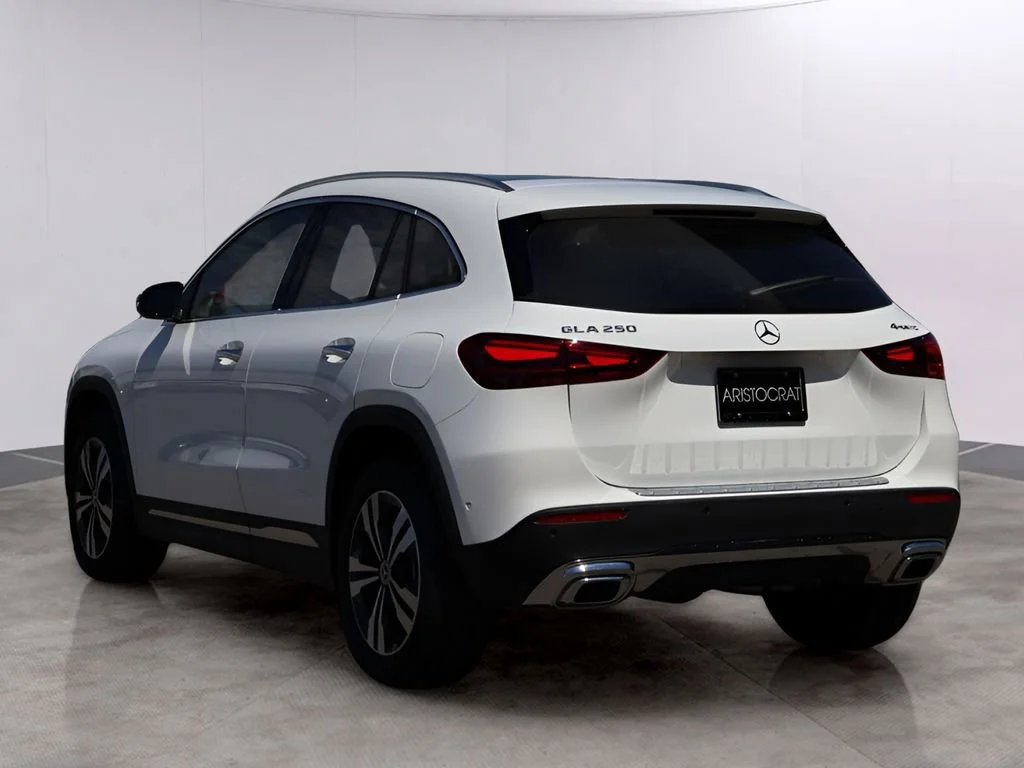 New 2026 Polar White Mercedes-Benz GLA 250 image 44