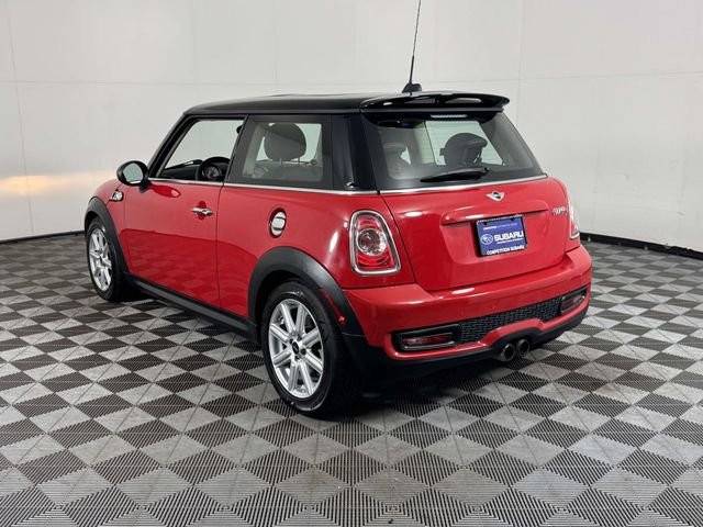 Used 2011 Chili Red MINI Base image 8
